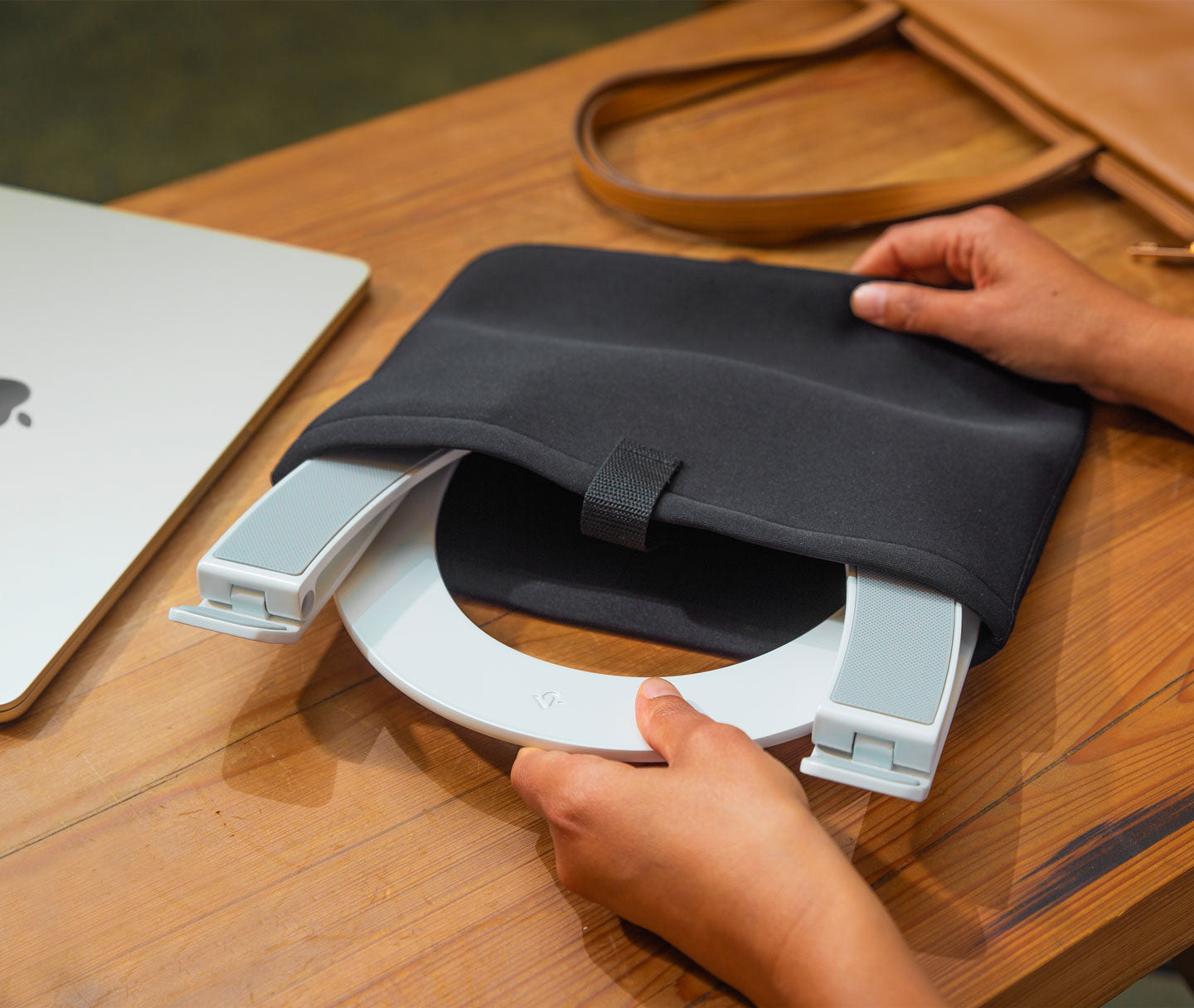 Twelve South Curve Flex Review: A Foldable Take on Iconic Laptop Stand
