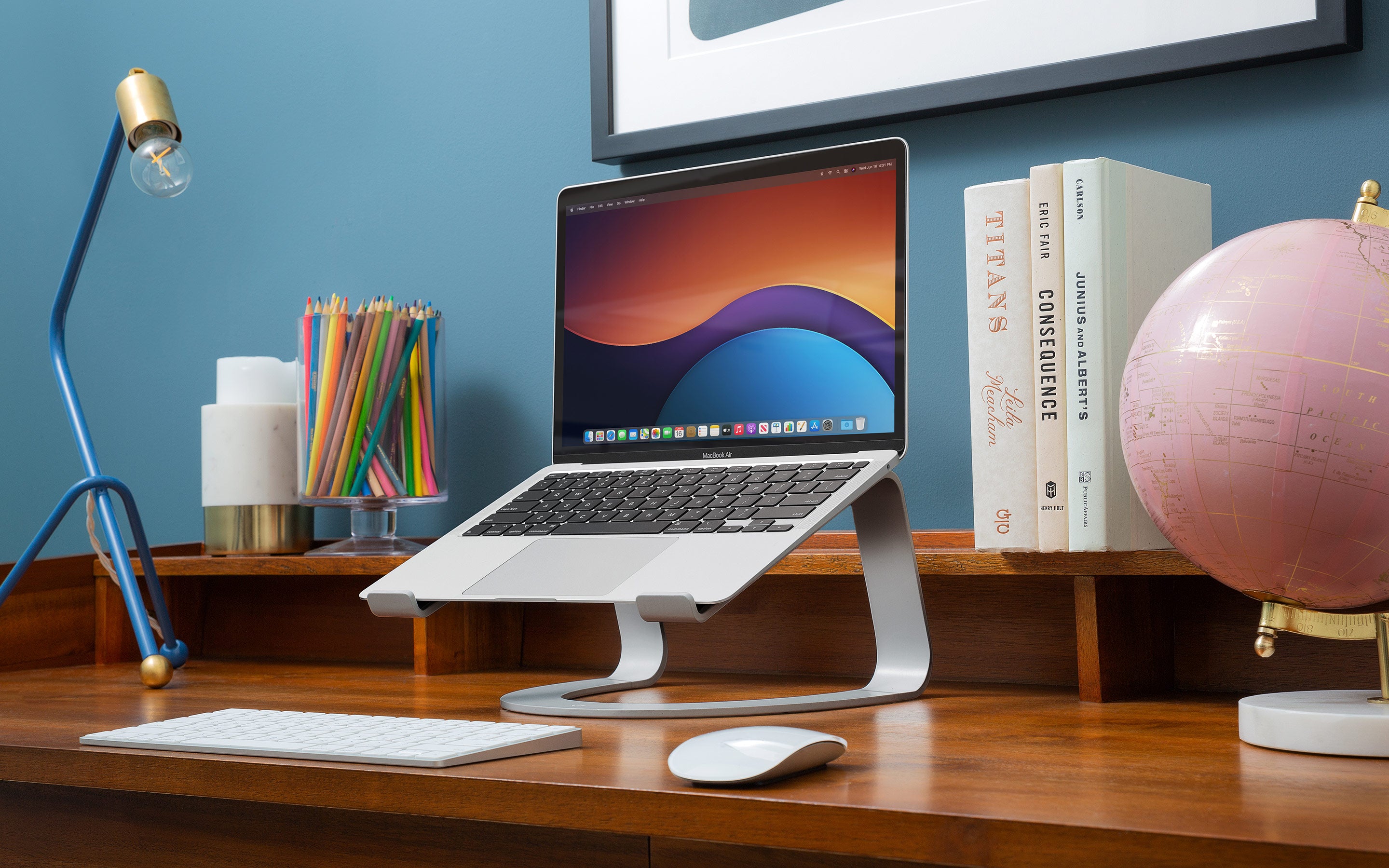 Twelve South - Curve Stand - White — Try & Byte Australia